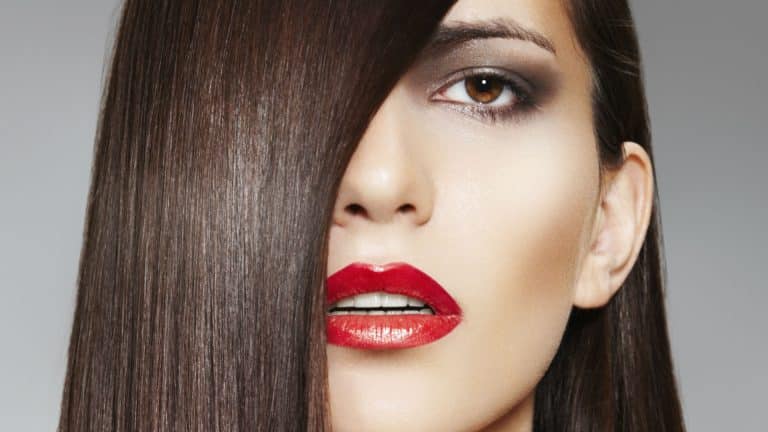 Comment lisser naturellement ses cheveux ?