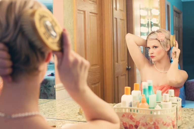 Une nouvelle astuce pour fixer son maquillage