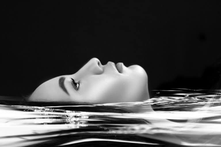 La manière de déterminer si votre peau est sèche ou déshydratée