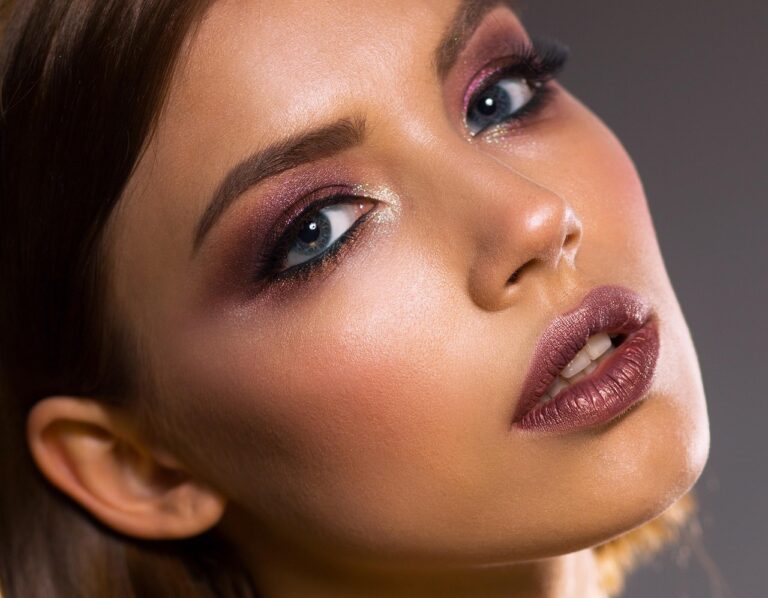 Comment réaliser un maquillage nude pour un teint frais ?