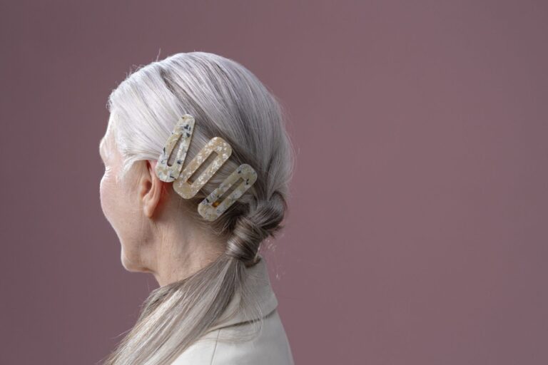 Comment réussir une coiffure originale avec des accessoires ?