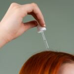 Comment prévenir et traiter les cheveux cassants de manière naturelle ?