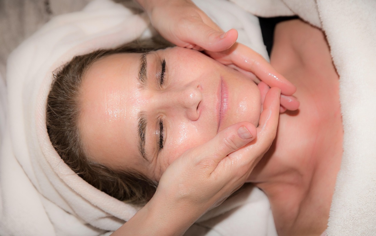 Masque LED visage, ce qu’il faut vérifier avant d’acheter